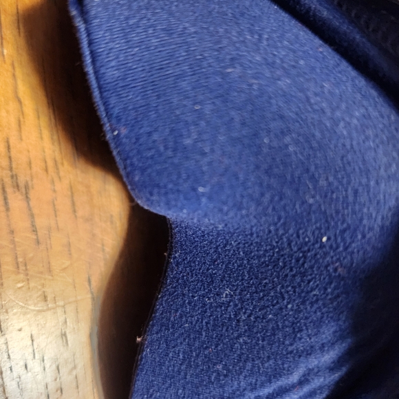 Victoria's Secret Deep Blue Wireless Push-Up Bra - Picture 8 of 8